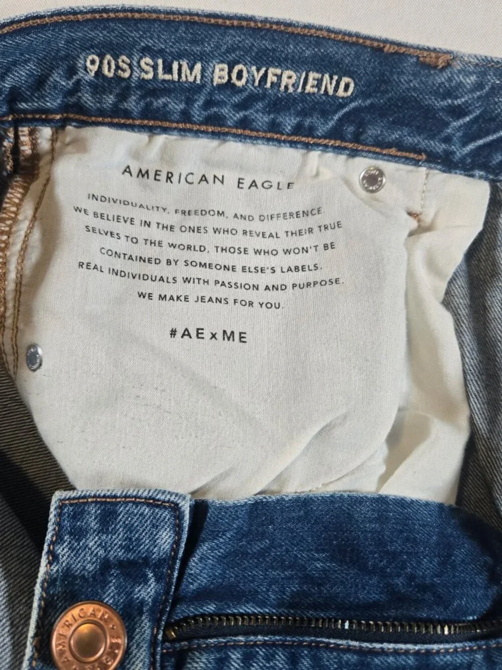 American Eagle Women’s 90s Slim Boyfriend Jeans Size 10 Regular Distressed Blue